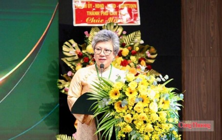 CHỦ TỊCH HANEL CHỦ TRÌ HỘI THẢO THÚC ĐẨY HOẠT ĐỘNG XÚC TIẾN THƯƠNG MẠI XUẤT KHẨU CHO DOANH NGHIỆP KHU VỰC ĐÔNG – TÂY NAM BỘ